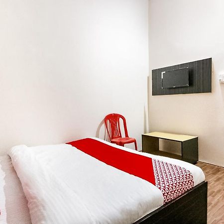 Oyo 69647 Yash Lodge Jabalpur Eksteriør billede