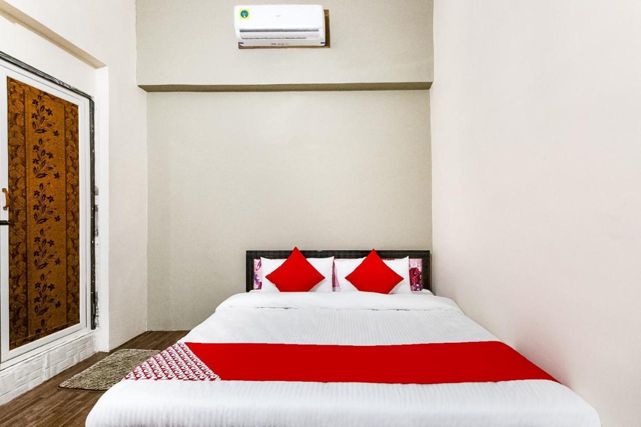 Oyo 69647 Yash Lodge Jabalpur Eksteriør billede