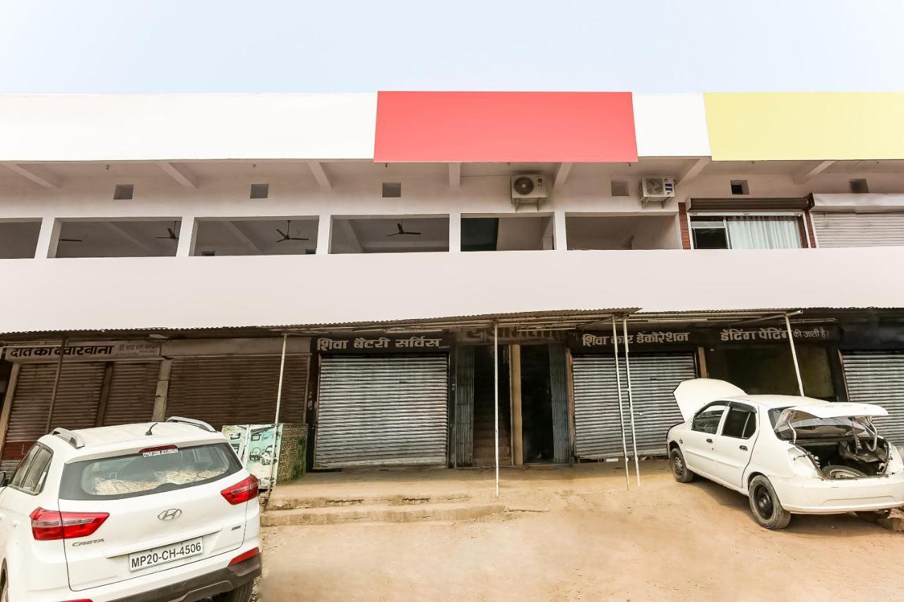 Oyo 69647 Yash Lodge Jabalpur Eksteriør billede