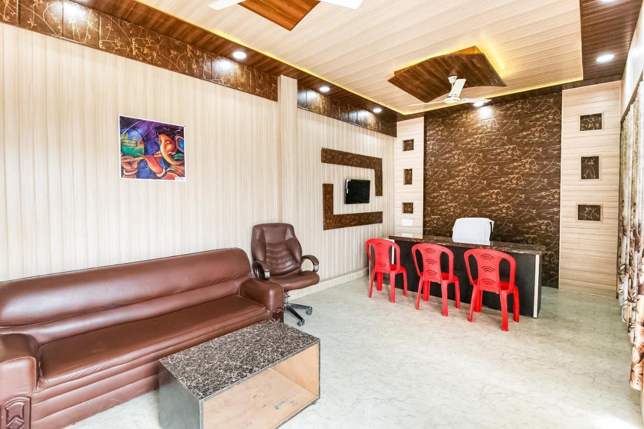 Oyo 69647 Yash Lodge Jabalpur Eksteriør billede