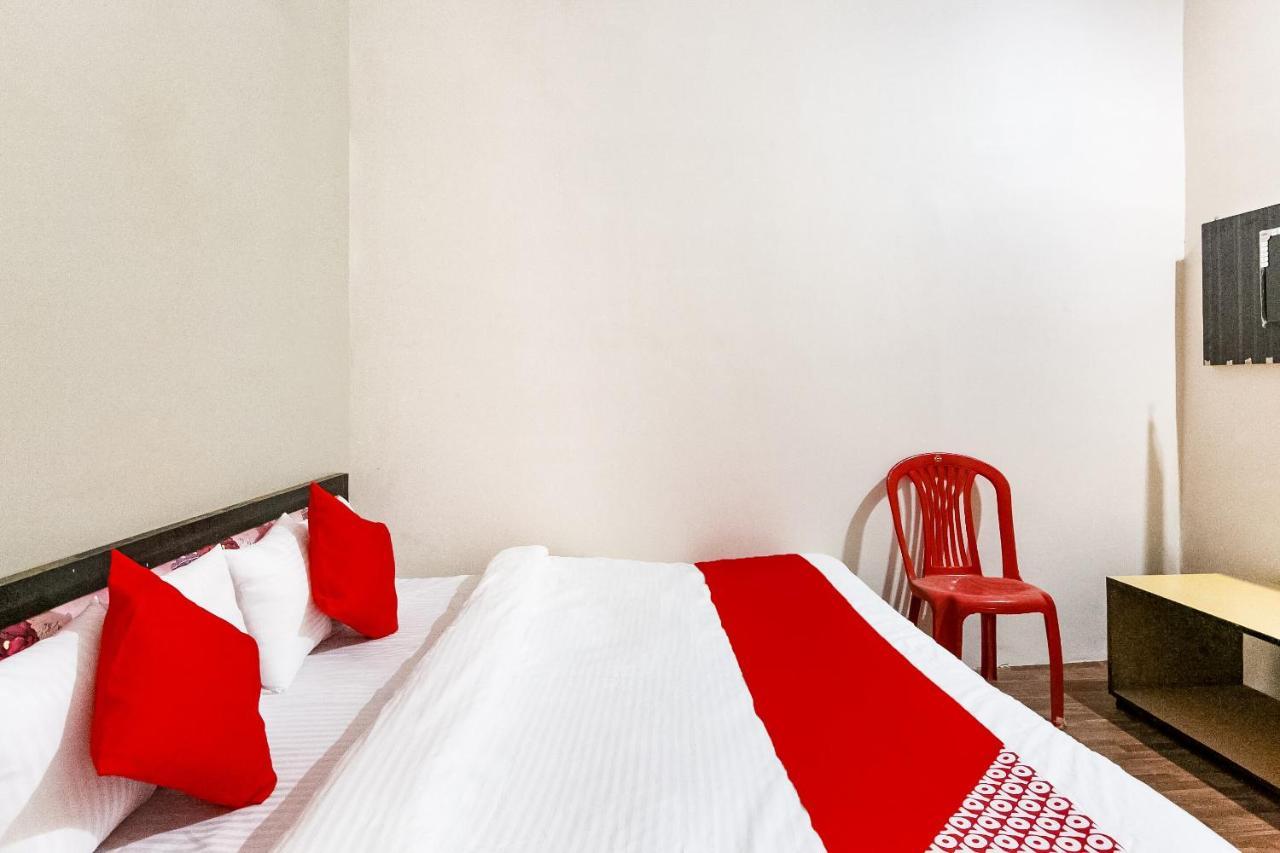 Oyo 69647 Yash Lodge Jabalpur Eksteriør billede